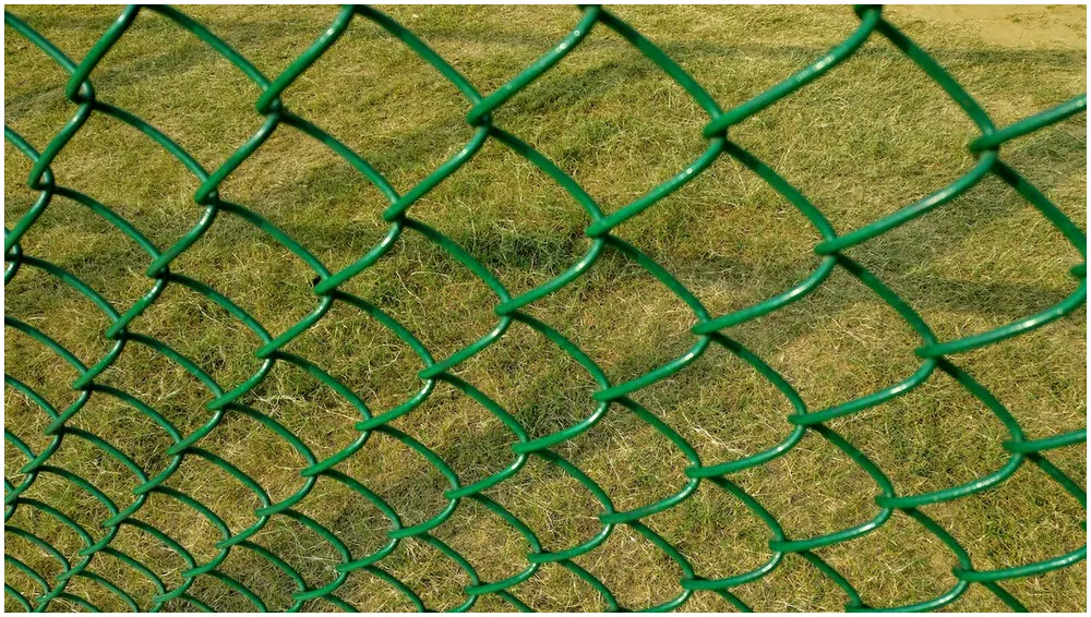 Chain Link Pros and Cons